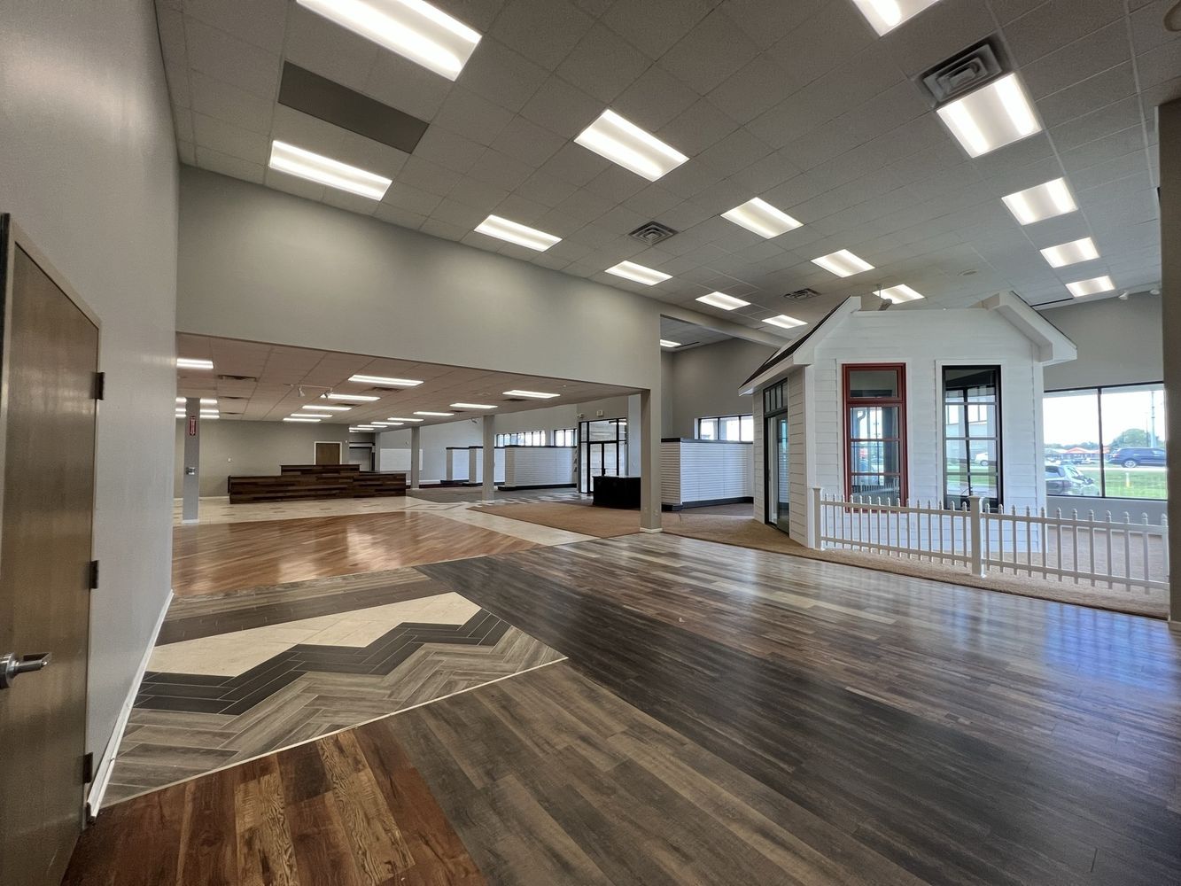 Lima/Orlando Commercial Center: 6210-6230 Lima Road, Fort Wayne, IN 416818